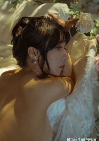 婷婷免费_4K高清迅雷在线观看